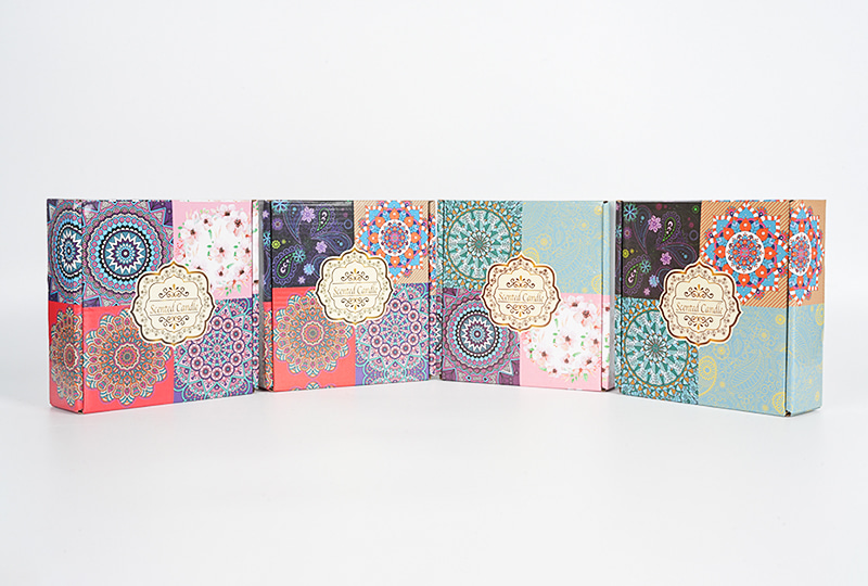 Bougie en pot en métal parfumée à la fleur séchée imprimée en étain