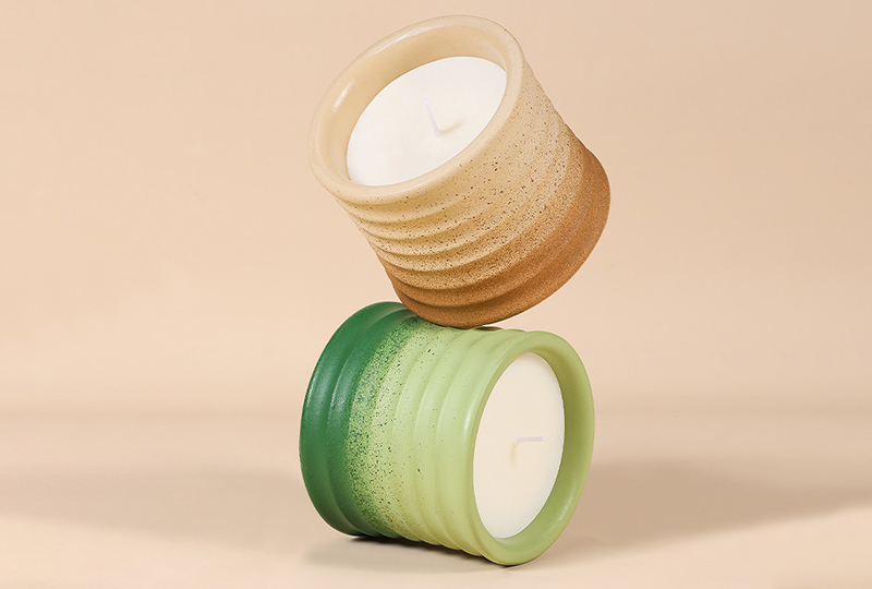 Bougie en pot en céramique texturée à glaçure dégradée