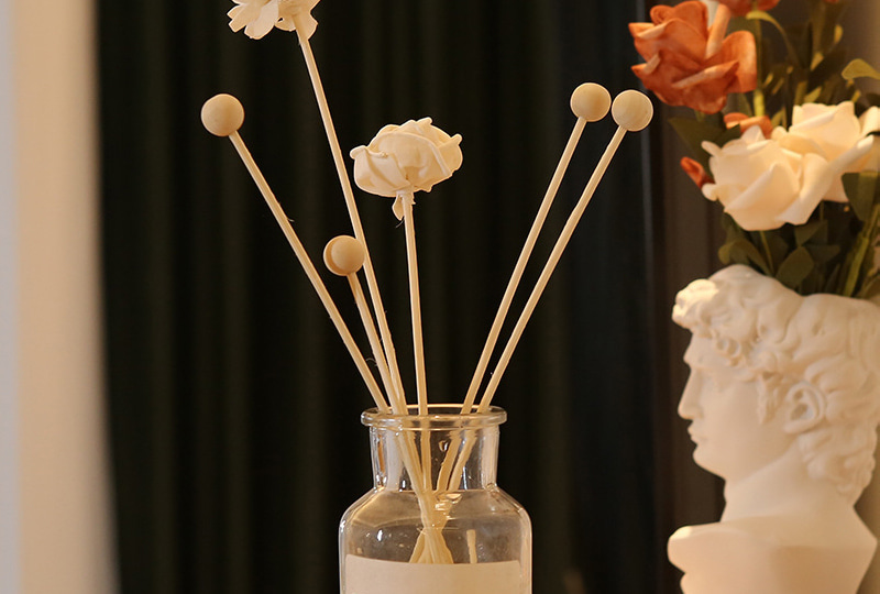 Bâtons diffuseurs à pointe sphérique en bois naturel