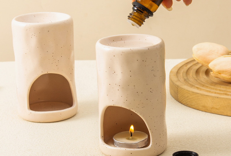 Porte-brûle-encens creux minimaliste en céramique