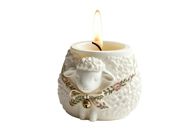 Bougie en pot en marbre avec relief en gypse en forme d'agneau