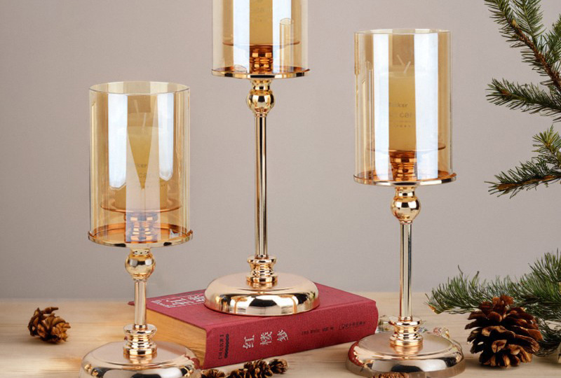 Ensemble de bougeoirs pilier en verre ouragan à tige dorée