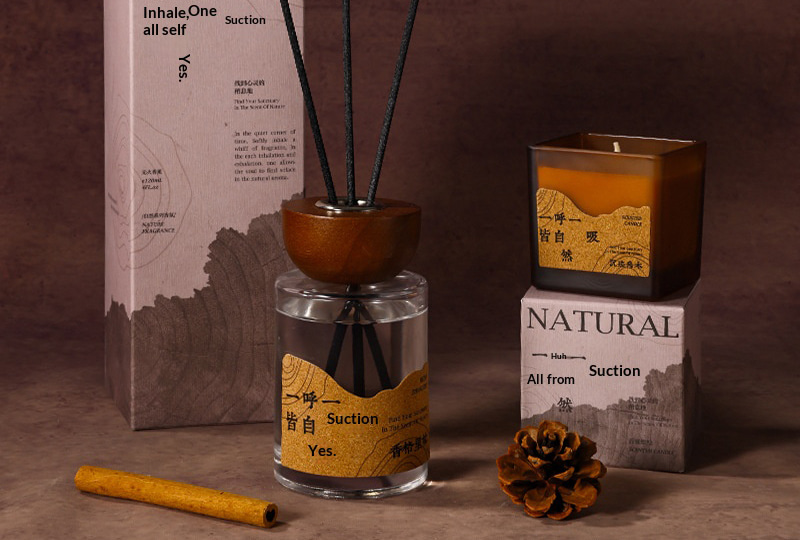 Coffret cadeau de la collection d'aromathérapie aux tons bois — Bougie et diffuseur de roseaux