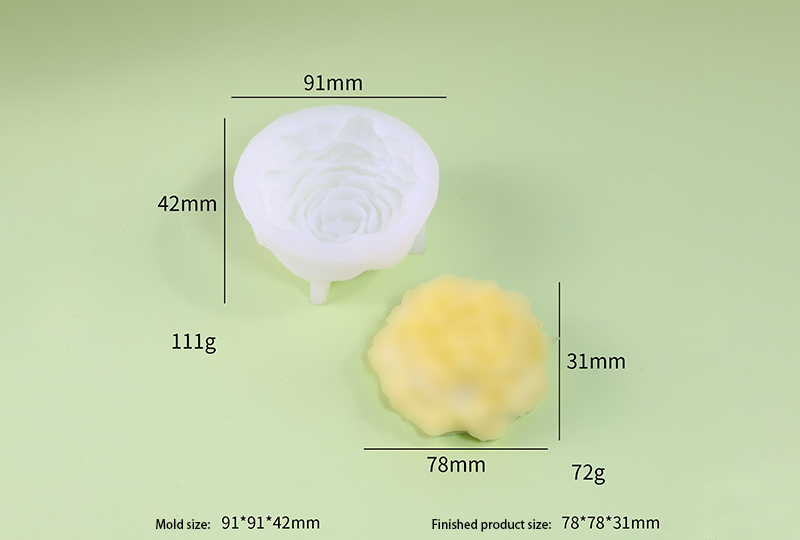Moule à bougie en silicone avec visage de rose en pleine floraison