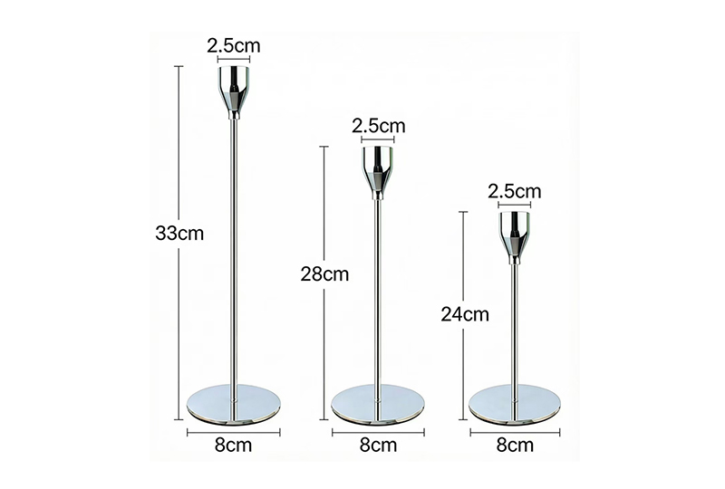 Ensemble de bougeoirs coniques hauts et fins en or — 3 hauteurs