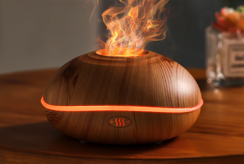 Diffuseur ultrasonique à dôme compact