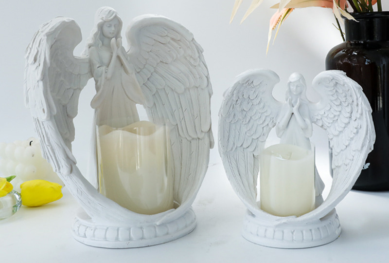 Bougeoir en forme d'ange en résine blanche embrassant