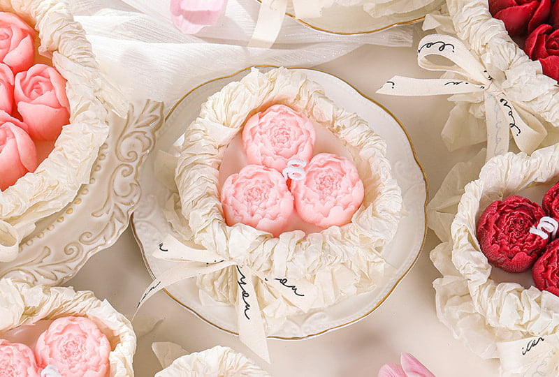 Bougie faite à la main série de fleurs à base de volants en grappe multi-roses